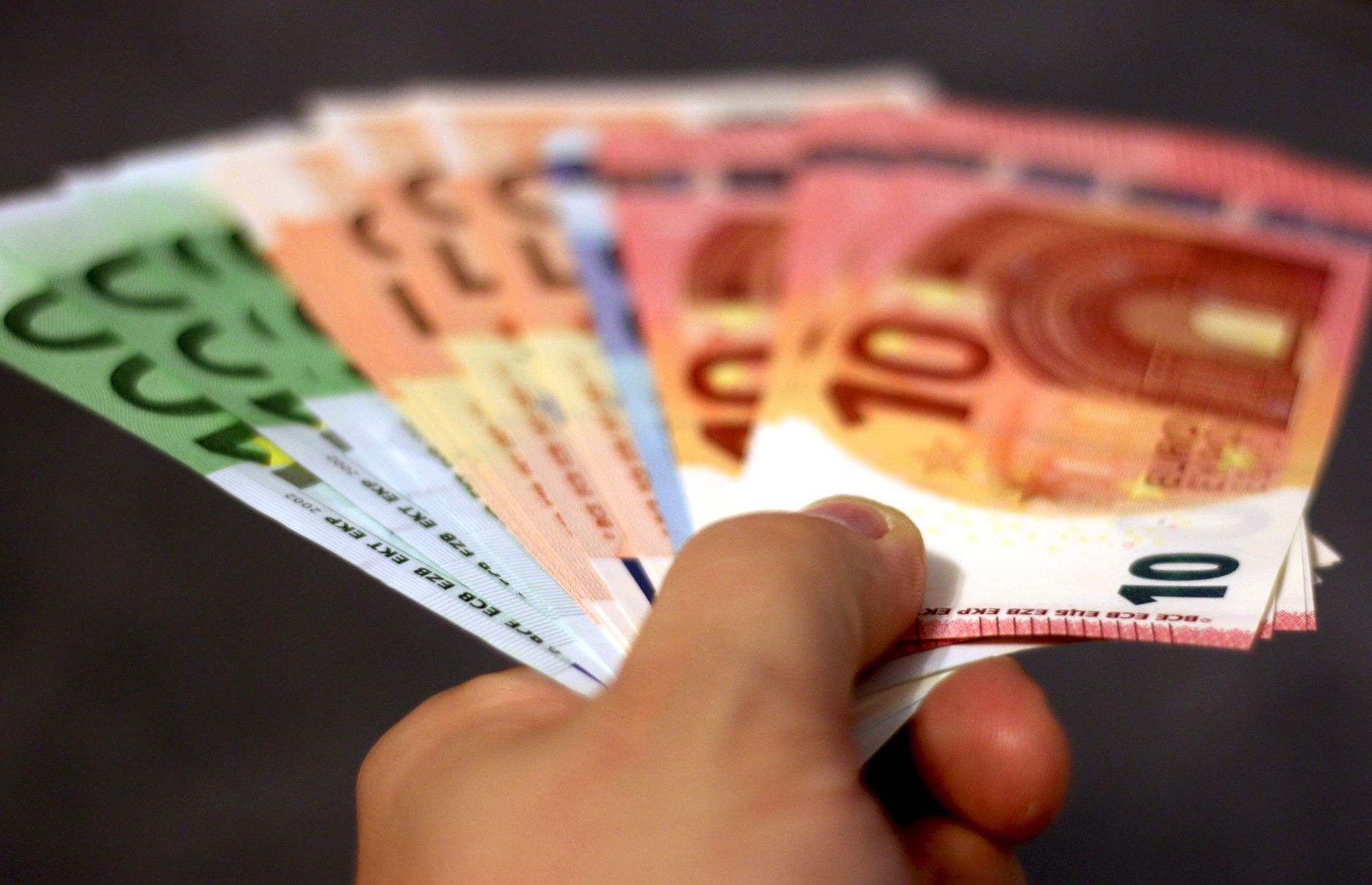 Poupança ou CDB? A conta que todo brasileiro deveria fazer