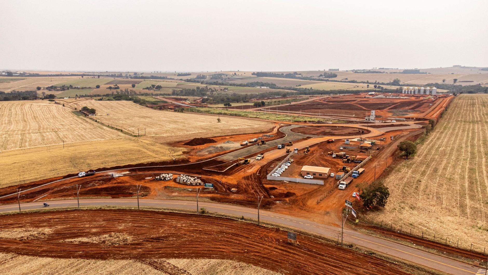 Privatização da Copasa é concluída em cerimônia na B3; MG receberá R$ 8 bi