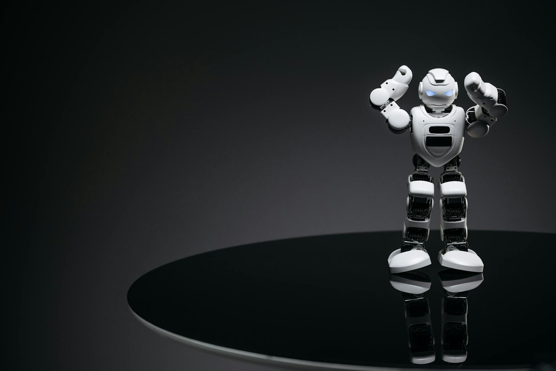 Uso de inteligência artificial cresce no setor de saúde, com foco em tarefas administrativa