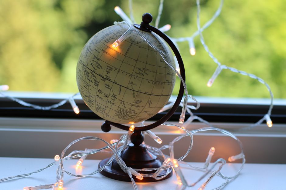 GLOBE: Geometry-Led Online Behavioral Early Exit via Unit-Sphere Trajectories