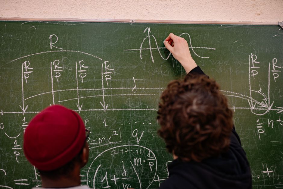 Gabaritou Matemática e Física no ITA. O que o 1º colocado do país fez além das listas de exercícios