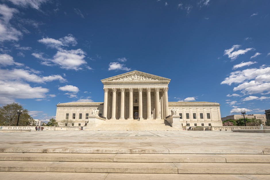 US Supreme Court Reviews Police Use of Cell Location Data to Find Criminals