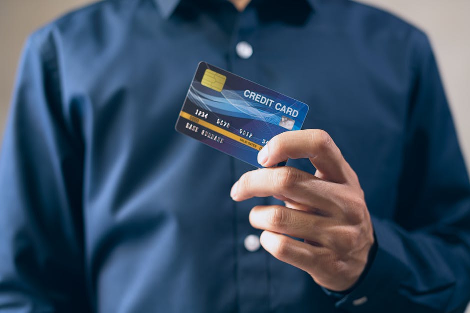 Cartão de crédito deve puxar inadimplência no 2º tri, alerta BB