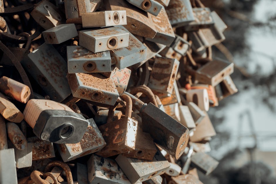Unlocking the Working Memory of Large Language Models for Latent Reasoning