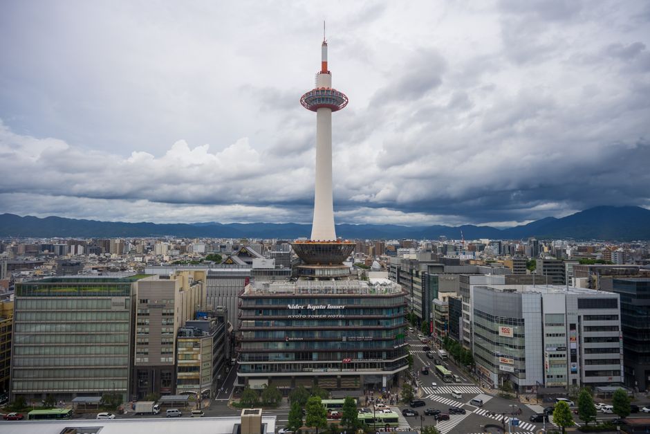 Nikkei bate recorde com IA e estímulo bilionário no Japão