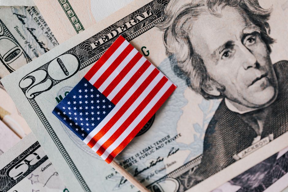 Inflação nos EUA, juros no Canadá e indústria no Brasil: o que move os mercados