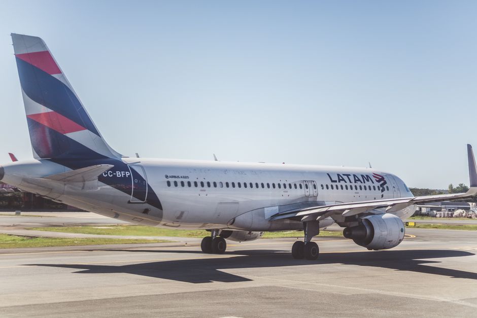 CEO da Latam vê 'bomba atômica' em reforma tributária que leva imposto a R$ 6 bi