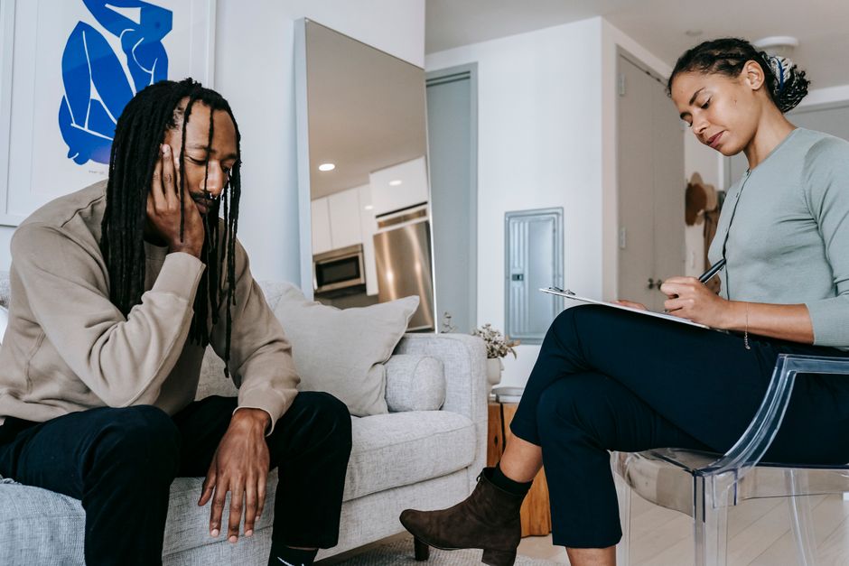 Neurociência, saúde mental e disciplina consciente: a missão da educadora parental