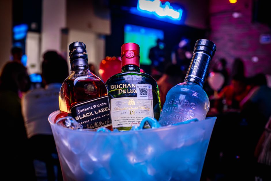 Johnnie Walker vende whisky a preço de 2002 em ação com o iFood na Copa do Mundo