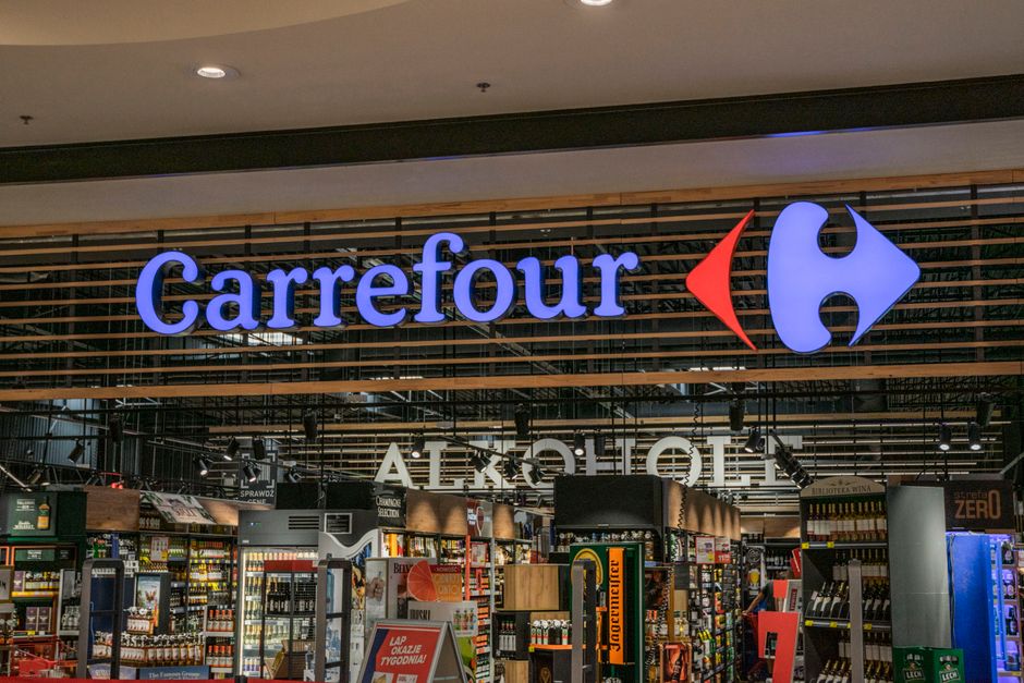 O plano do Carrefour para fazer o cliente do Atacadão comprar no hipermercado — e vice-versa