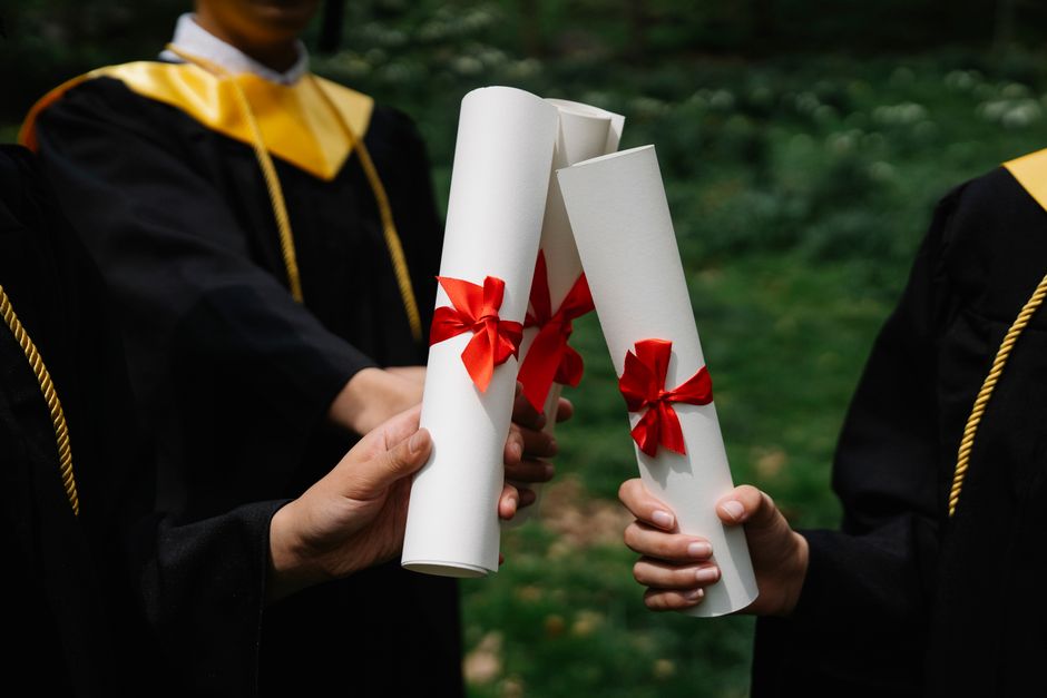 Diploma não basta: o que os universitários que se destacam fazem além da sala de aula