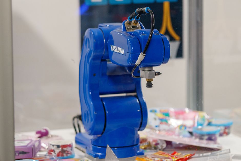 Gemini Robotics 2 brings whole body intelligence to robots