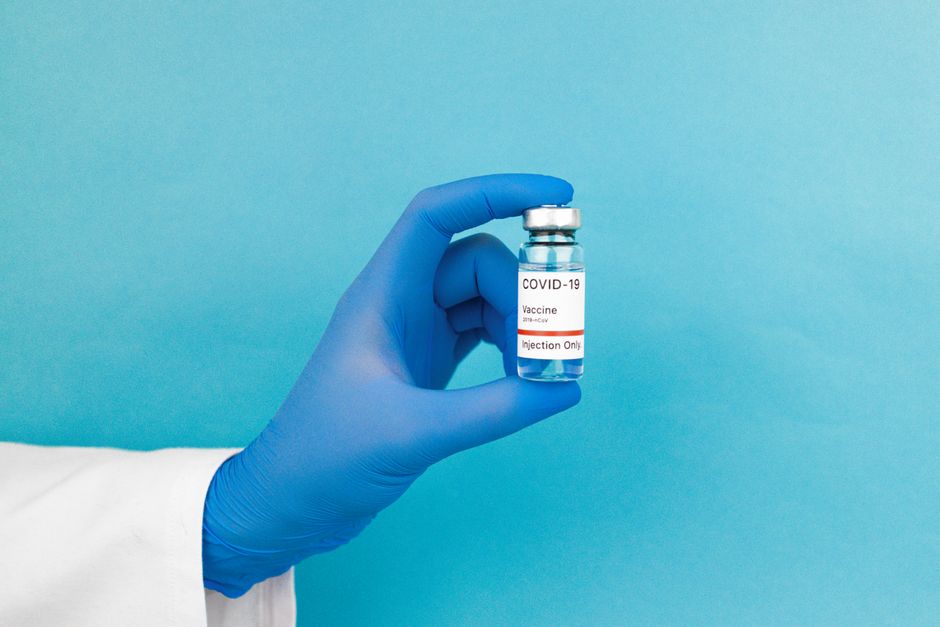 Vacina da Moderna impede retorno do melanoma: o que isso muda no tratamento do câncer?