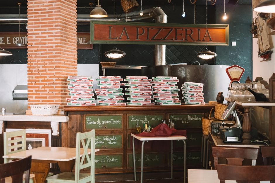Ex-entregador de pizza lidera negócio de US$ 300 milhões e alerta para o 'inferno' das franquias