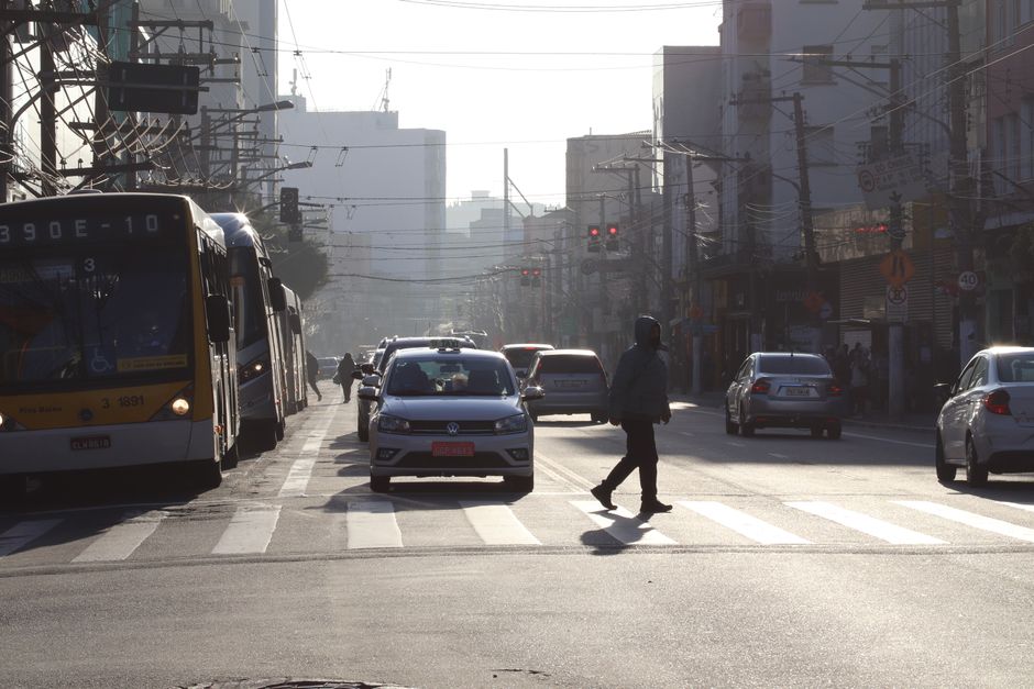 Demanda por fluência em IA cresce 11 vezes na América Latina; veja o que aprender