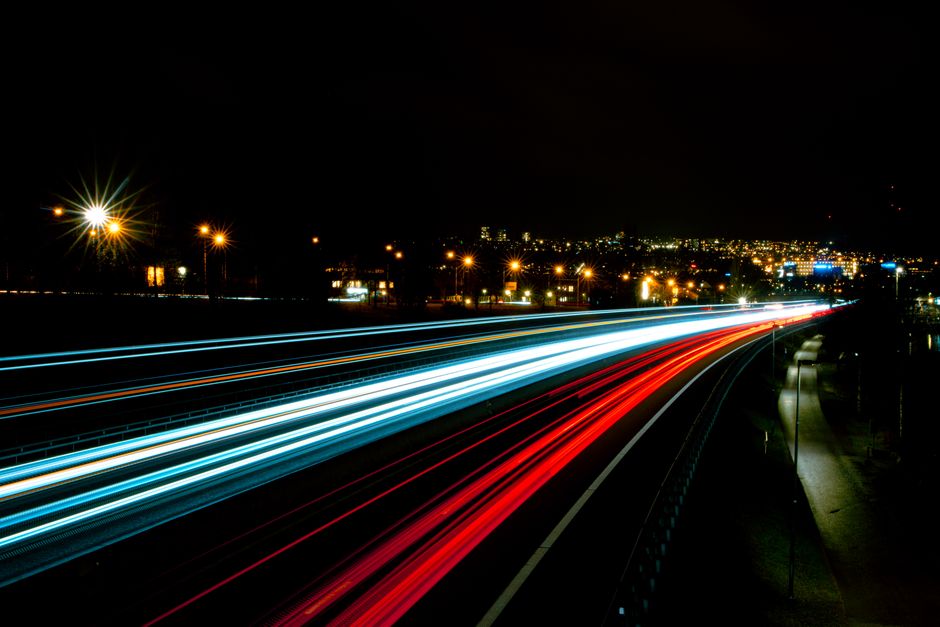 Accelerating Sharded Data Parallelism at Scale with Federated Learning