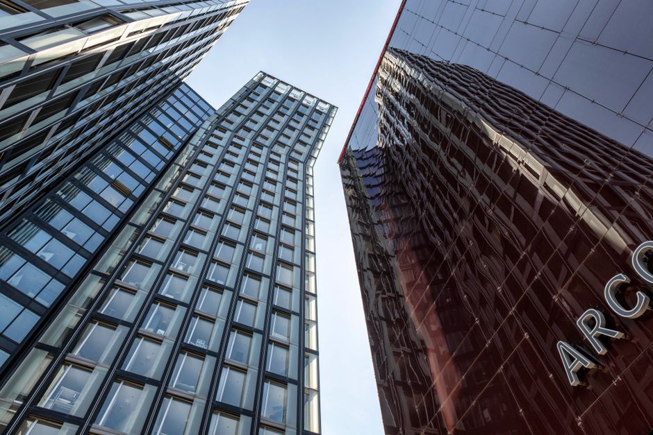 Anthropic e Accenture vão investir US$ 2 bilhões em segurança de IA
