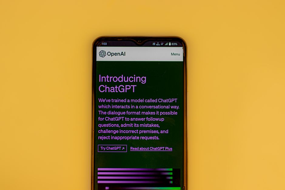 ChatGPT Plus ou Claude Pro: qual inteligência artificial escolher para o trabalho