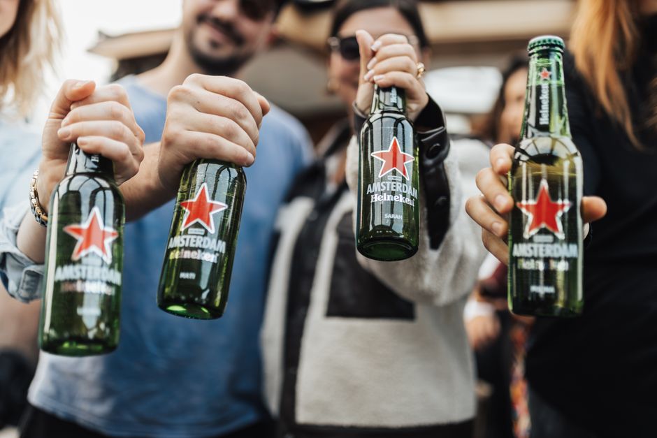 Amstel aposta que cerveja zero saiu da bolha e lança versão sem álcool e sem glúten