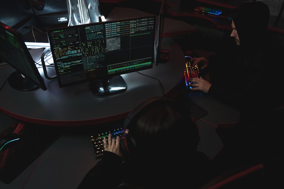Número de hackers ativos mais que dobra com IA, diz BugHunt