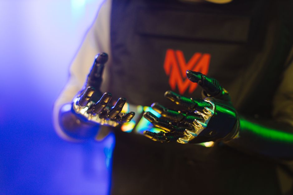 The dawn of the age of the exoskeleton