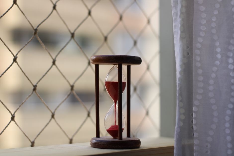 Quanto tempo para ficar “bom” em IA? O que pesquisas e especialistas indicam para quem começa agora