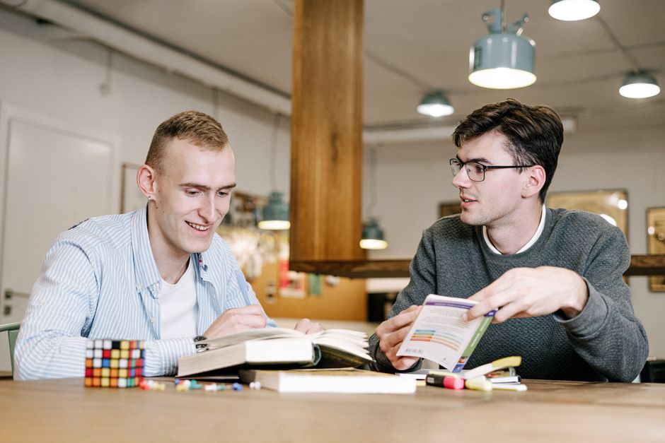 The gap in shared understanding of LLM capability is widening