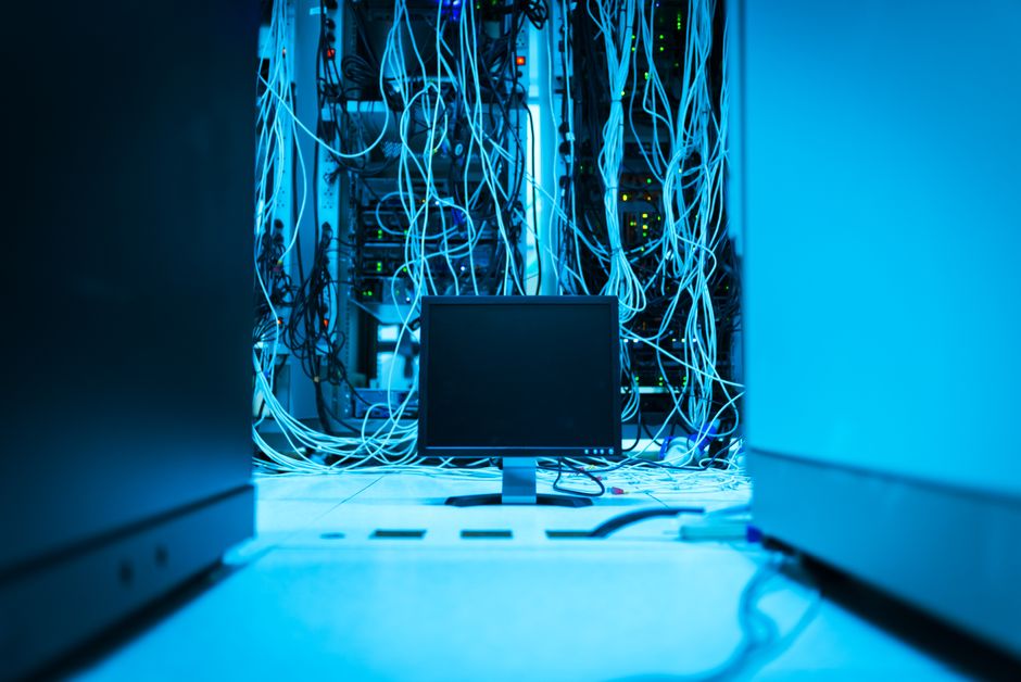 O erro invisível de infraestrutura que faz 42% das empresas estourarem a conta de IA